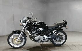 SUZUKI BANDIT 250 GJ74A