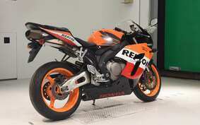 HONDA CBR1000RR 2005