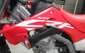 HONDA CRF125F JE03