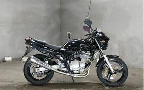 SUZUKI BANDIT 250 GJ77A