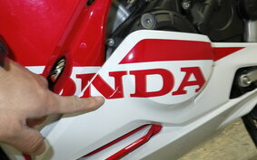 HONDA CBR250RR A MC51