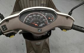 HONDA DIO CESTA AF68