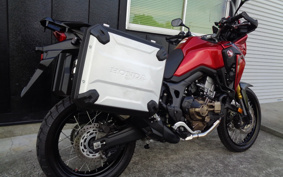 HONDA CFR1000 AfricaTwin 2017 SD04
