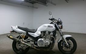 YAMAHA XJR1300 2000 RP03J