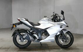 SUZUKI GIXXER 250 SF 不明