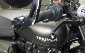 TRIUMPH STREET TWIN 2022