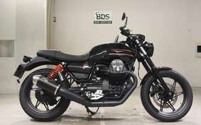 MOTO GUZZI V7 STONE 2023