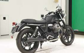 MOTO GUZZI V7 STONE 2014