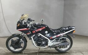 HONDA VT250F MC08