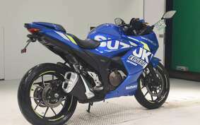 SUZUKI GIXXER 250 SF