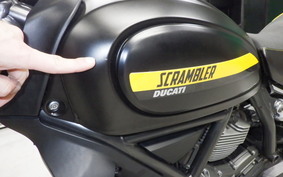 DUCATI SCRAMBLER FULL THROTTLE 2015