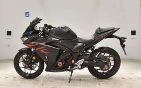 YAMAHA YZF-R25 RG10J