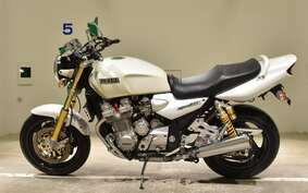 YAMAHA XJR1300 1998 RP01J