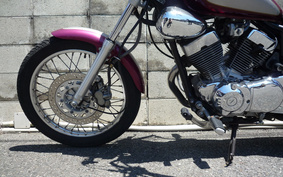 YAMAHA VIRAGO 250 3DM