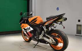 HONDA CBR1000RR 2005 SC57