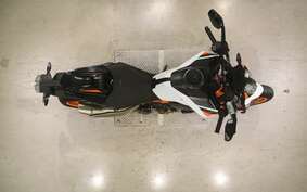 KTM 890 DUKE R 2021