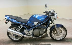 SUZUKI BANDIT 250 GJ74A