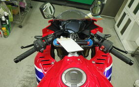 HONDA CBR250RR A MC51