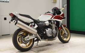 HONDA CB1300SB SUPER BOLDOR A 2006 SC54