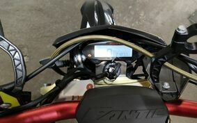 FANTIC エンデューロ250 不明