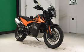 KTM 890 ADVENTURE	 2022 TS640