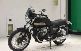 MOTO GUZZI V7 CLASSIC 2011