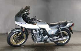 HONDA CB900F Boldor 2024 SC01