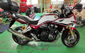 HONDA CB1300SB SUPER BOLDOR 2020 SC54