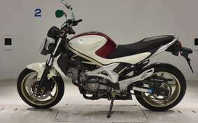 SUZUKI GLADIUS 650 2011