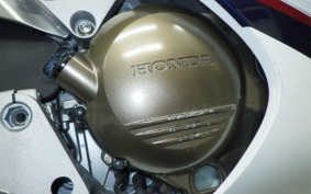 HONDA VFR800F 2022 RC79