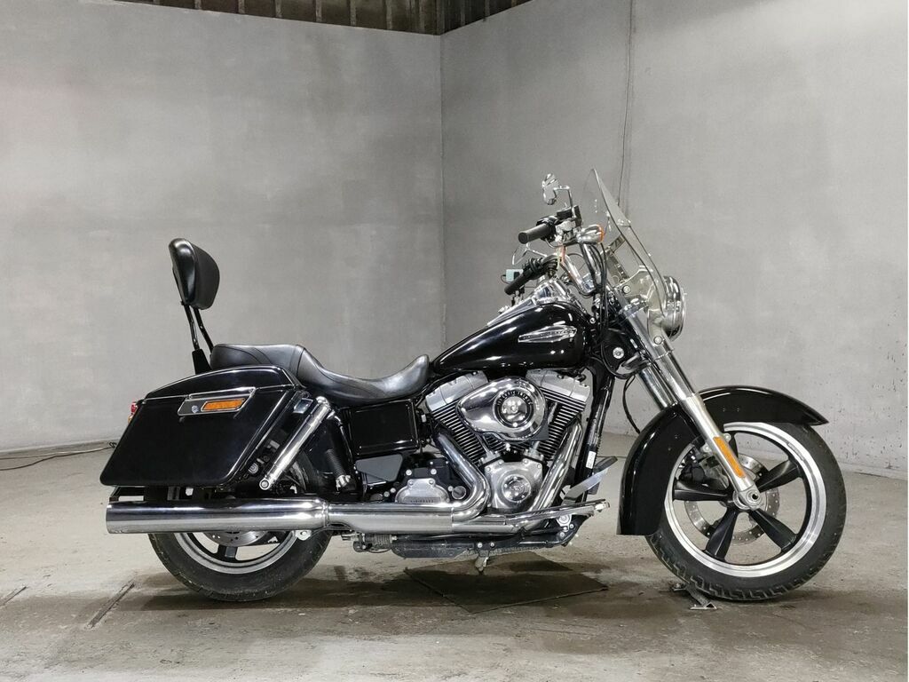 Harley Davidson FLD Dyna Switchback