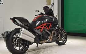 DUCATI DIAVEL 2012