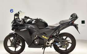 HONDA CBR125R JC50