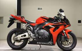 HONDA CBR1000RR 2006 SC57