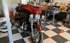 HARLEY HARLEYFLHTKSE CVO 2014 TEN