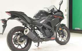 YAMAHA YZF-R25 RG10J