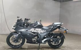 SUZUKI GIXXER 250 SF 不明