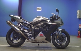 YAMAHA YZF-R1 2004 RN09