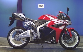 HONDA CBR600RR GEN 3 2013 PC40