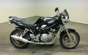 SUZUKI BANDIT 250 GJ74A