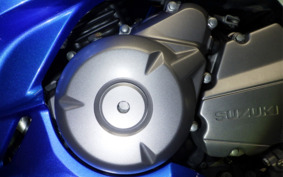 SUZUKI GSR250F