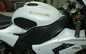 KAWASAKI ZX 10 NINJA R 2004 ZXT00C