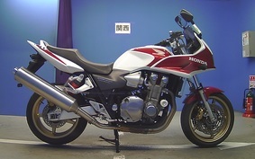 HONDA CB1300SB SUPER BOLDOR A 2006 SC54