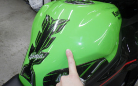 KAWASAKI ZX-25R ZX250E