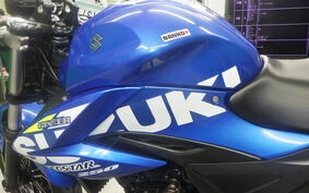 SUZUKI GIXXER 250