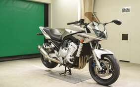 YAMAHA FZS1000 FAZER 2003 RN06