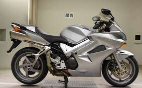 HONDA VFR800 2004 RC46