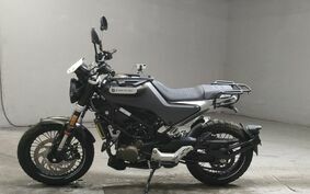 HUSQVARNA スヴァルトピレン125 JUA