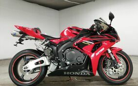 HONDA CBR1000RR 2006 SC57