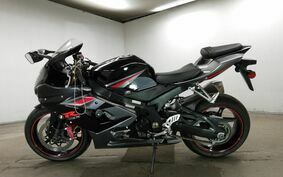 SUZUKI GSX-R1000 2005 GT76A